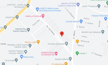 HERMOSA CASA EN FRACCIONAMIENTO MUY CERCA DEL AEROPUERTO, CENTROS COMERCIALES, Y VÍAS DE COMUNICACIÓN