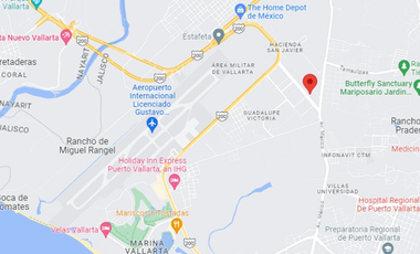 HERMOSA CASA EN FRACCIONAMIENTO MUY CERCA DEL AEROPUERTO, CENTROS COMERCIALES, Y VÍAS DE COMUNICACIÓN