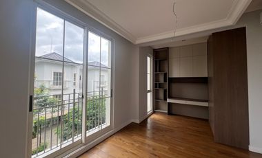 Disewakan Tahunan Rumah Baru Siap Huni di South Grove, Lebak Bulus, Full Furnished