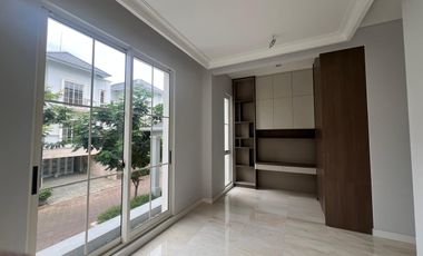 Disewakan Tahunan Rumah Baru Siap Huni di South Grove, Lebak Bulus, Full Furnished