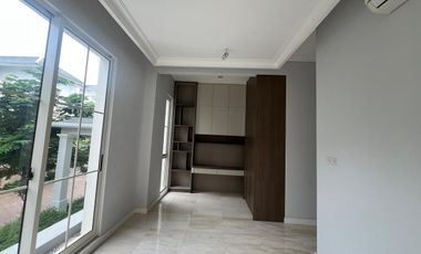 Disewakan Tahunan Rumah Baru Siap Huni di South Grove, Lebak Bulus, Full Furnished
