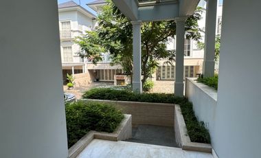 Disewakan Tahunan Rumah Baru Siap Huni di South Grove, Lebak Bulus, Full Furnished