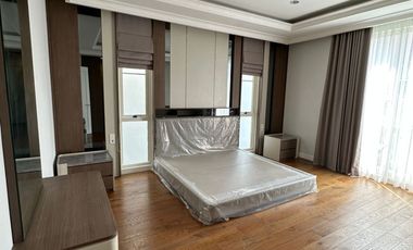 Disewakan Tahunan Rumah Baru Siap Huni di South Grove, Lebak Bulus, Full Furnished