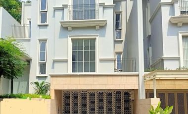 Disewakan Tahunan Rumah Baru Siap Huni di South Grove, Lebak Bulus