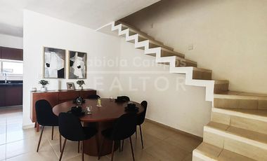 Casa en venta de 2 pisos y 3 recámaras en Cholul Mérida Yucatán - Entrega inmediata