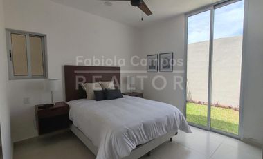 Casa en venta de 2 pisos y 3 recámaras en Cholul Mérida Yucatán - Entrega inmediata