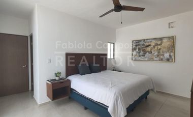 Casa en venta de 2 pisos y 3 recámaras en Cholul Mérida Yucatán - Entrega inmediata