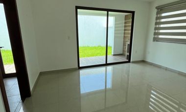 CASA EN RENTA EN METEPEC TERENTIA CERCA DEL CLUB SPORTIKA SEGURIDAD.
