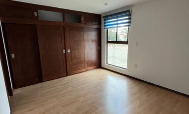 CASA EN RENTA EN METEPEC TERENTIA CERCA DEL CLUB SPORTIKA SEGURIDAD.