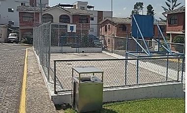 SE VENDE CASA DE 4 DORMITORIOS EN CONJUNTO PRIVADO SECTOR LA ARMENIA 2 - VALLE DE LOS CHILLOS