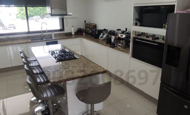 AQUA ESPECTACULAR CASA EN VENTA