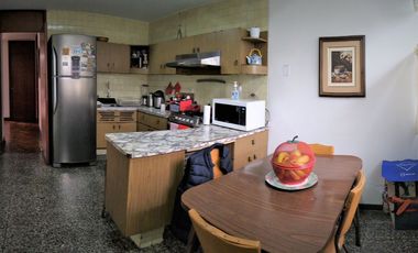 SURCO VENTA CASA * AT: 304.00 M2 *AC: 378.00 M2 - 2 PISOS + AIRES  7 DORM 8 BAÑOS 2 COCHERAS