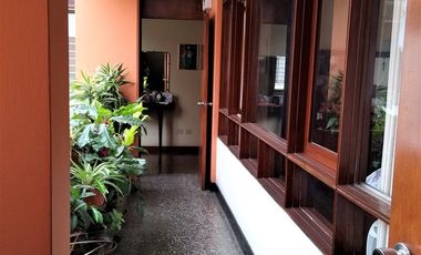 SURCO VENTA CASA * AT: 304.00 M2 *AC: 378.00 M2 - 2 PISOS + AIRES  7 DORM 8 BAÑOS 2 COCHERAS
