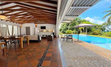 ALQUILO EXCLUSIVA FINCA ACROPOLIS EN VILLETA LLAMA AL3024266811 DESCANSO Y CONFORT EN UN SOLO LUGAR!!