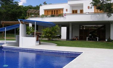 ALQUILO EXCLUSIVA FINCA ACROPOLIS EN VILLETA LLAMA AL3024266811 DESCANSO Y CONFORT EN UN SOLO LUGAR!!