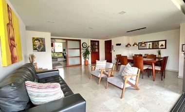 Apartamento de 3 alcobas más servicio en venta. Medellín - El Poblado - Lalinde