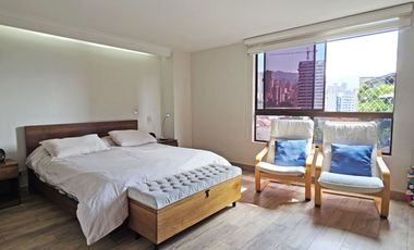 Apartamento de 3 alcobas más servicio en venta. Medellín - El Poblado - Lalinde