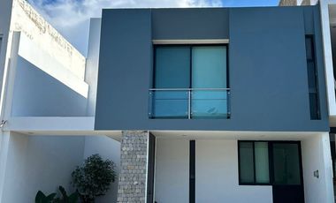 Casa en Venta VALLE IMPERIAL