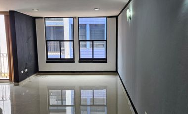 VENTA DE DEPARTAMENTO DENTRO DE FRACC. CERCA DEL HOSPITAL SAN JOSE Y VIAS PRINCIPALES.