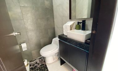 EN VENTA CASA  DE UNA PLANTA ESQUINERA URB PORTON DEL RIO