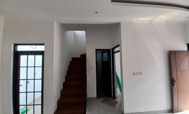Rumah Dijual Di Cileungsi Bogor 2 Lantai Murah Baru Perumahan jual Lokasi Strategis Dekat Tol
