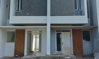 Rumah Dijual Di Cileungsi Bogor 2 Lantai Murah Baru Perumahan jual Lokasi Strategis Dekat Tol