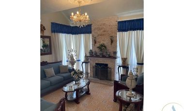 RESIDENCIA 4 REC BOSQUES DE VINCES 500M2 C.IZCALLI