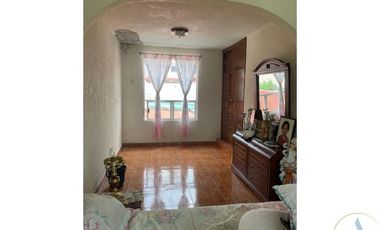 RESIDENCIA 4 REC BOSQUES DE VINCES 500M2 C.IZCALLI