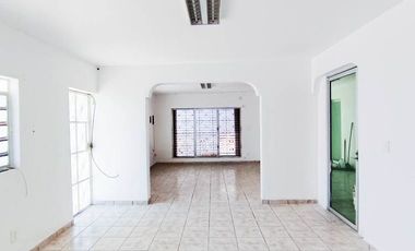 Casa en venta en la Colonia Campestre, Chetumal.