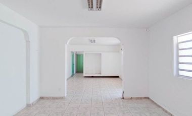 Casa en venta en la Colonia Campestre, Chetumal.