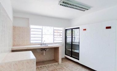 Casa en venta en la Colonia Campestre, Chetumal.