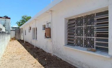 Casa en venta en la Colonia Campestre, Chetumal.