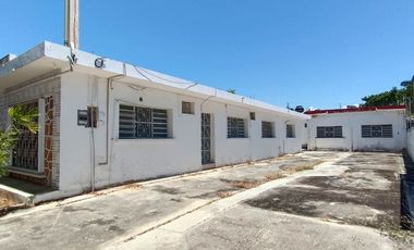 Casa en venta en la Colonia Campestre, Chetumal.