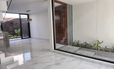 CASA EN VENTA EN SENDEROS MONTE VERDE 95 COTO 7