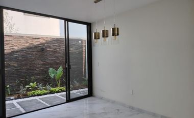 CASA EN VENTA EN SENDEROS MONTE VERDE 95 COTO 7