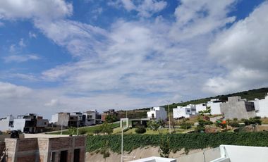 CASA EN VENTA EN SENDEROS MONTE VERDE 95 COTO 7