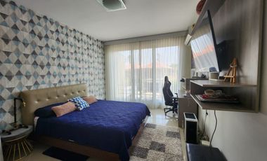 Samborondon, Se renta hermosa casa moderna 4 dormitorios con piscina vista a la Laguna