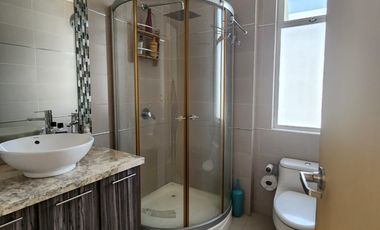 Samborondon, Se renta hermosa casa moderna 4 dormitorios con piscina vista a la Laguna