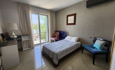 Samborondon, Se renta hermosa casa moderna 4 dormitorios con piscina vista a la Laguna