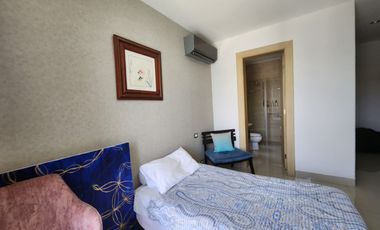 Samborondon, Se renta hermosa casa moderna 4 dormitorios con piscina vista a la Laguna