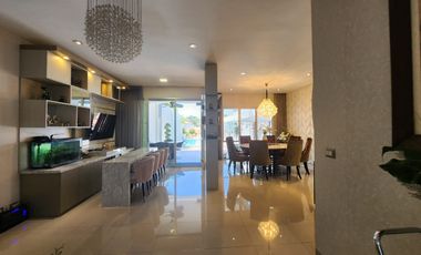 Samborondon, Se renta hermosa casa moderna 4 dormitorios con piscina vista a la Laguna