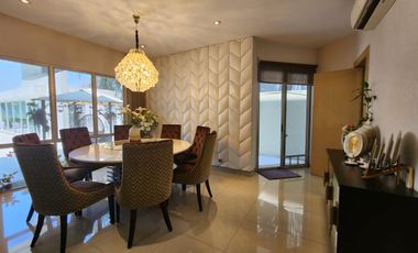 Samborondon, Se renta hermosa casa moderna 4 dormitorios con piscina vista a la Laguna