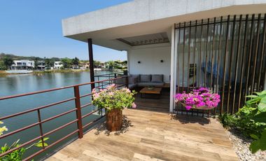 Samborondon, Se renta hermosa casa moderna 4 dormitorios con piscina vista a la Laguna