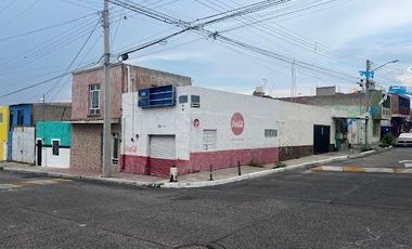 Casa en venta con local comercial en Huentitán el bajo
