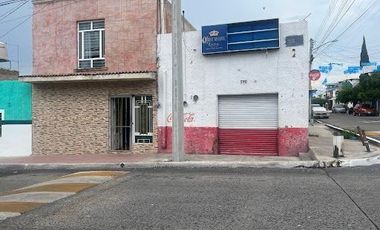 Casa en venta con local comercial en Huentitán el bajo