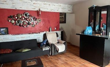 Casa en venta con local comercial en Huentitán el bajo