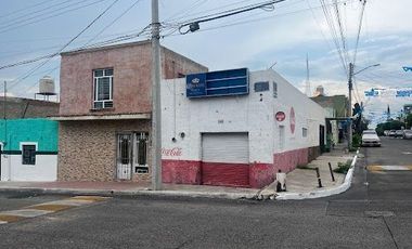 Casa en venta con local comercial en Huentitán el bajo