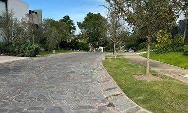 Terreno en Venta en Coto Bosques de las Lomas en Zapopan, Jalisco