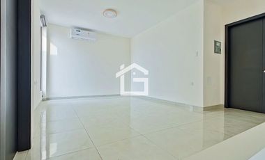 Casa por Estrenar en Venta en Urbanización Arboleia, Machala