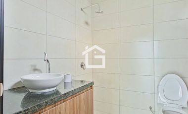 Casa por Estrenar en Venta en Urbanización Arboleia, Machala